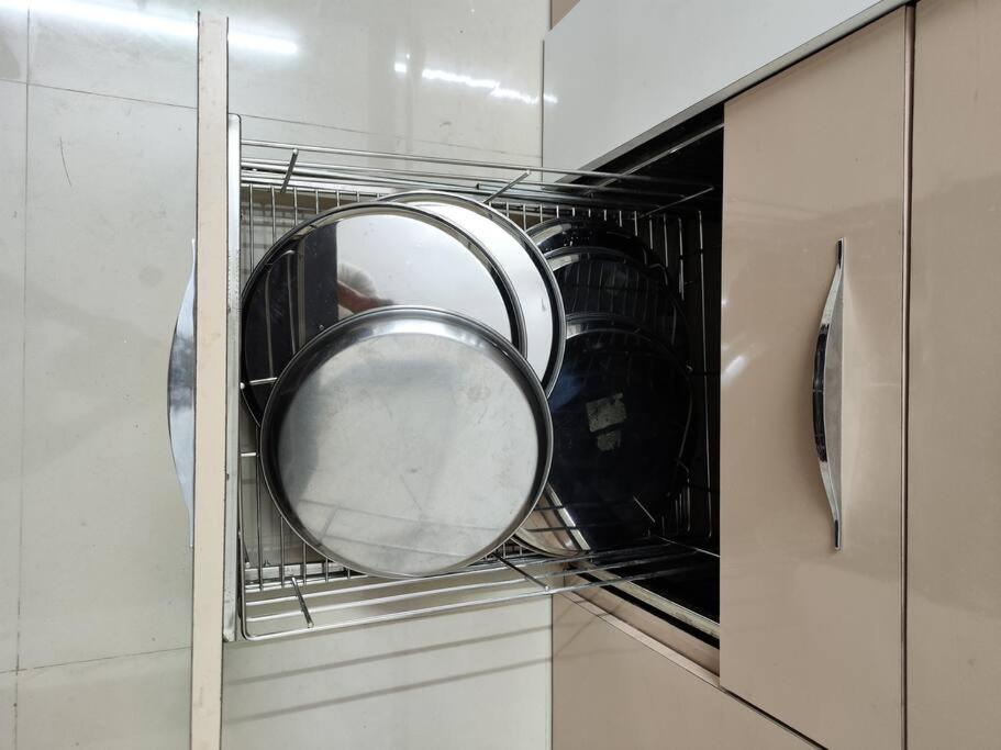 2bhk Ac Service 103 * Pune