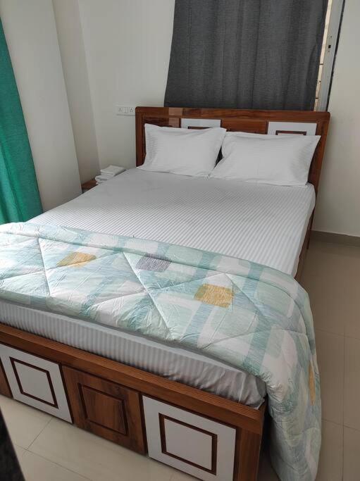 2bhk Ac Service 103 Apartment Pune