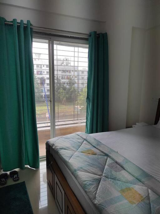 Apartment 2bhk Ac Service 103 *