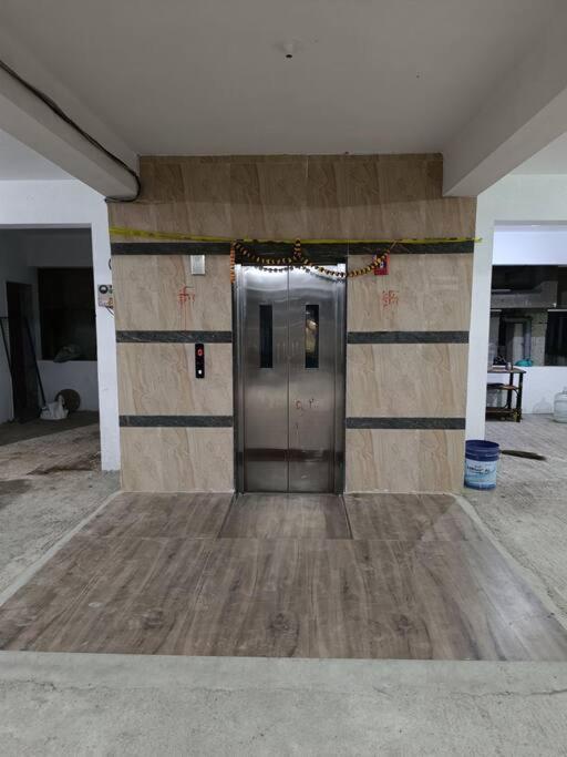 Apartment 2bhk Ac Service 103