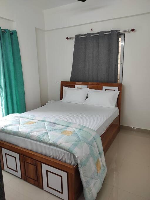 2bhk Ac Service 103 Apartment Pune