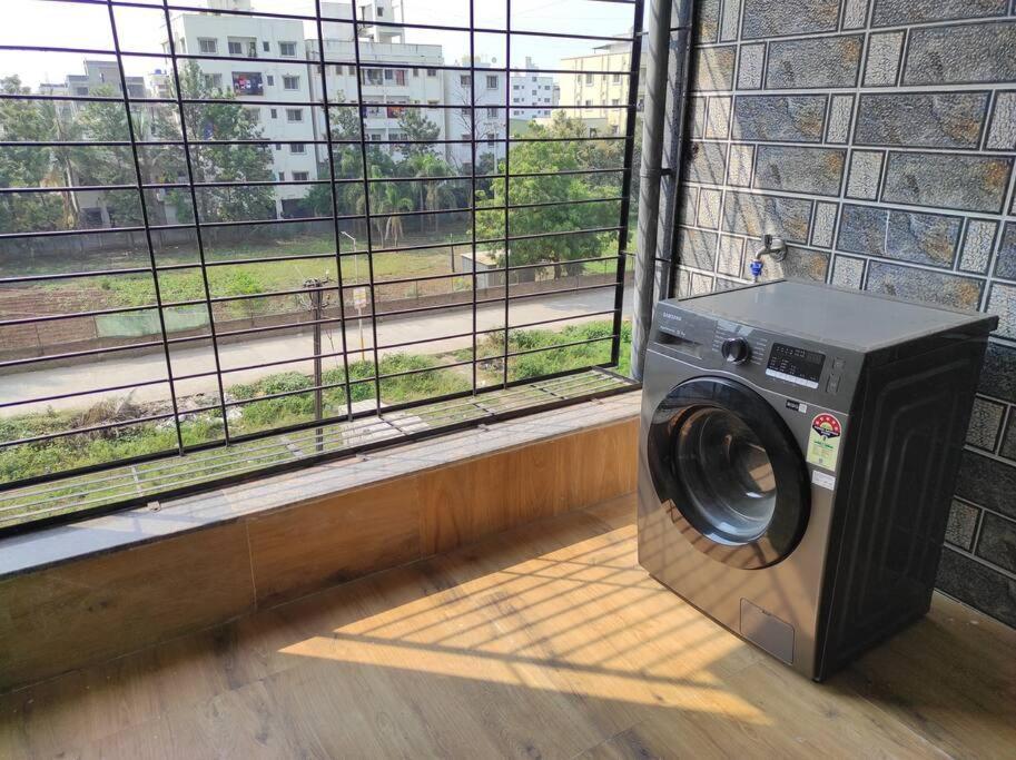 2bhk Ac Service 103 * Pune