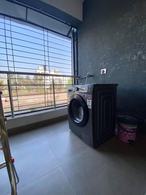 Apartment 2bhk Ac Service 103 *