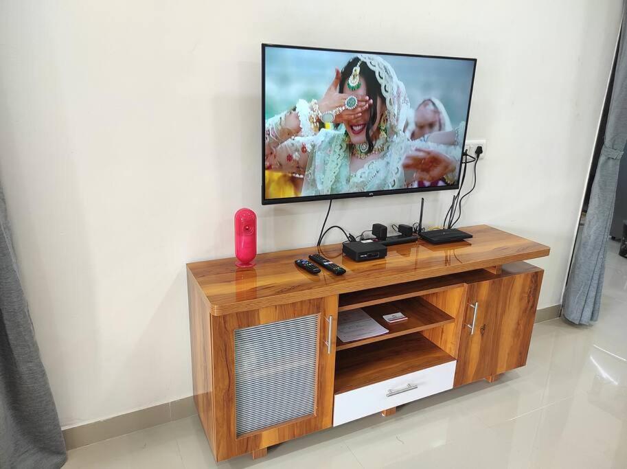2bhk Ac Service 103 Apartment Pune