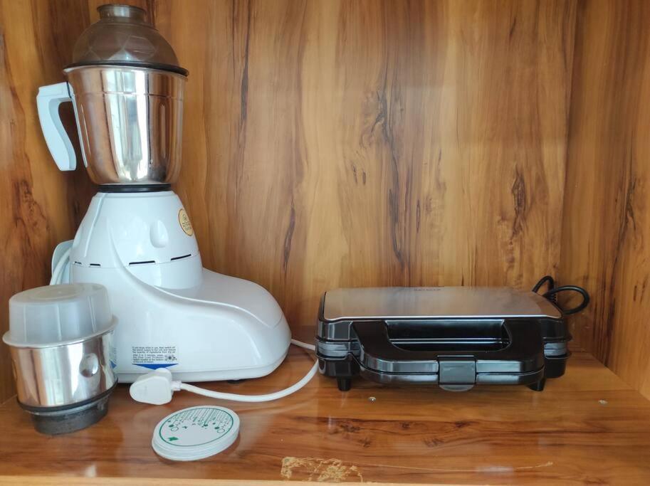 2bhk Ac Service 103 Apartment