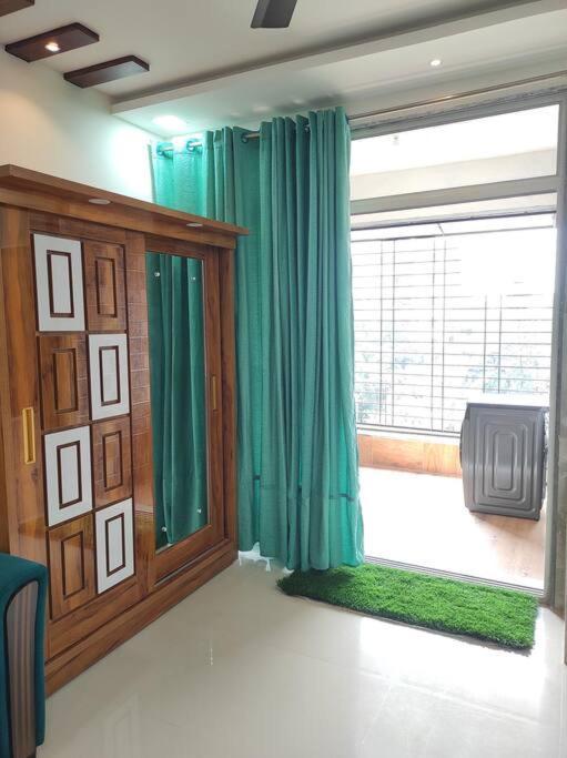 2bhk Ac Service 103 Apartment *